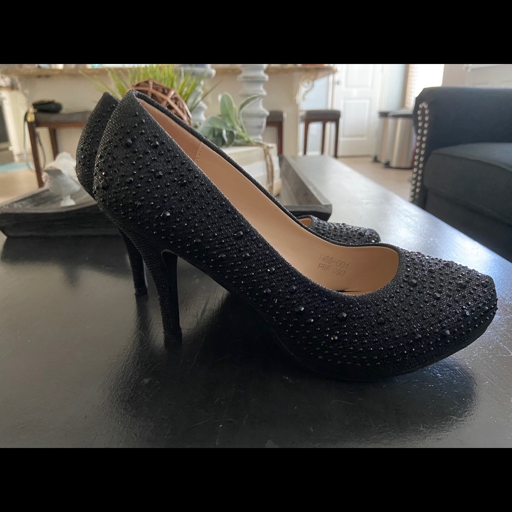 Heels - Picture 2 of 5
